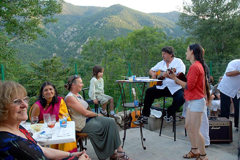 La Trobada Hotel Escaro Екстериор снимка